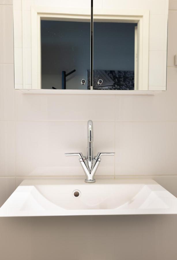 2Ndhomes Bright & Modern 1Br Home In Ullanlinna เฮลซิงกิ ภายนอก รูปภาพ